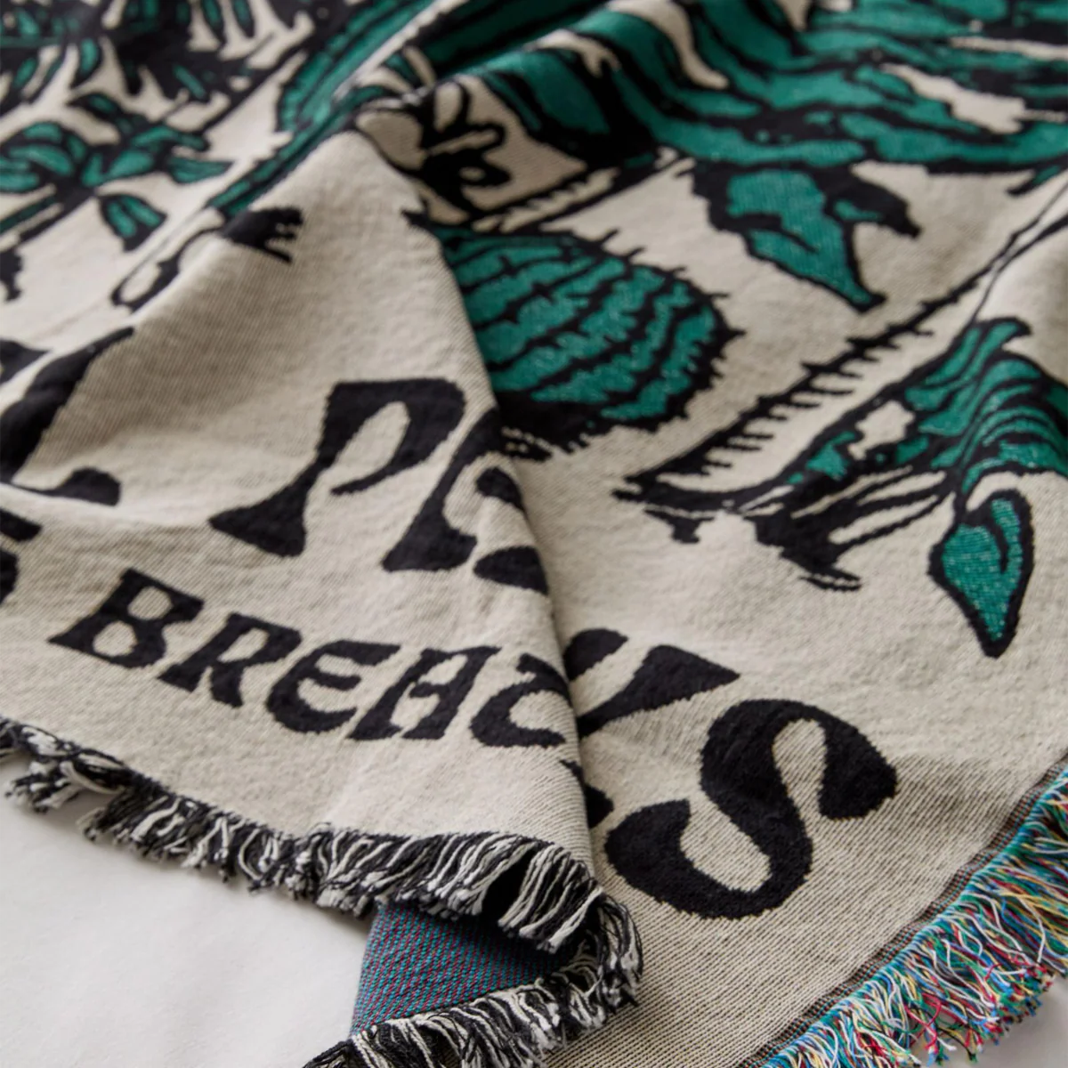 Love Nature Woven Blanket - Image 4