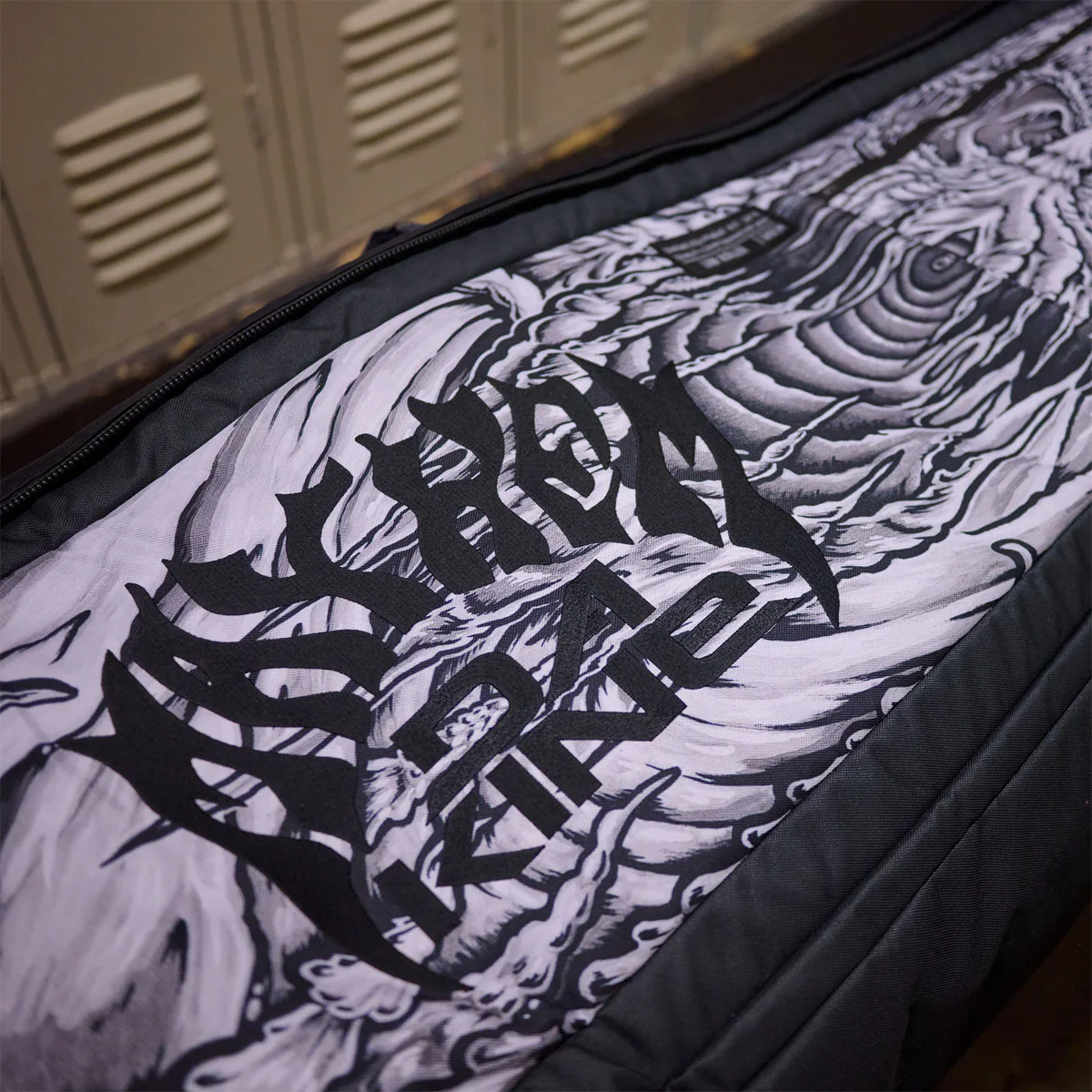 Low Roller Snowboard Bag X Mayhem - Image 4