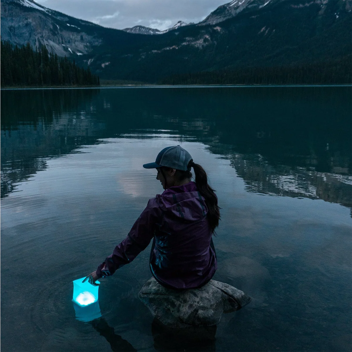 LuminAid PackLite Nova Solar Lantern - Image 5