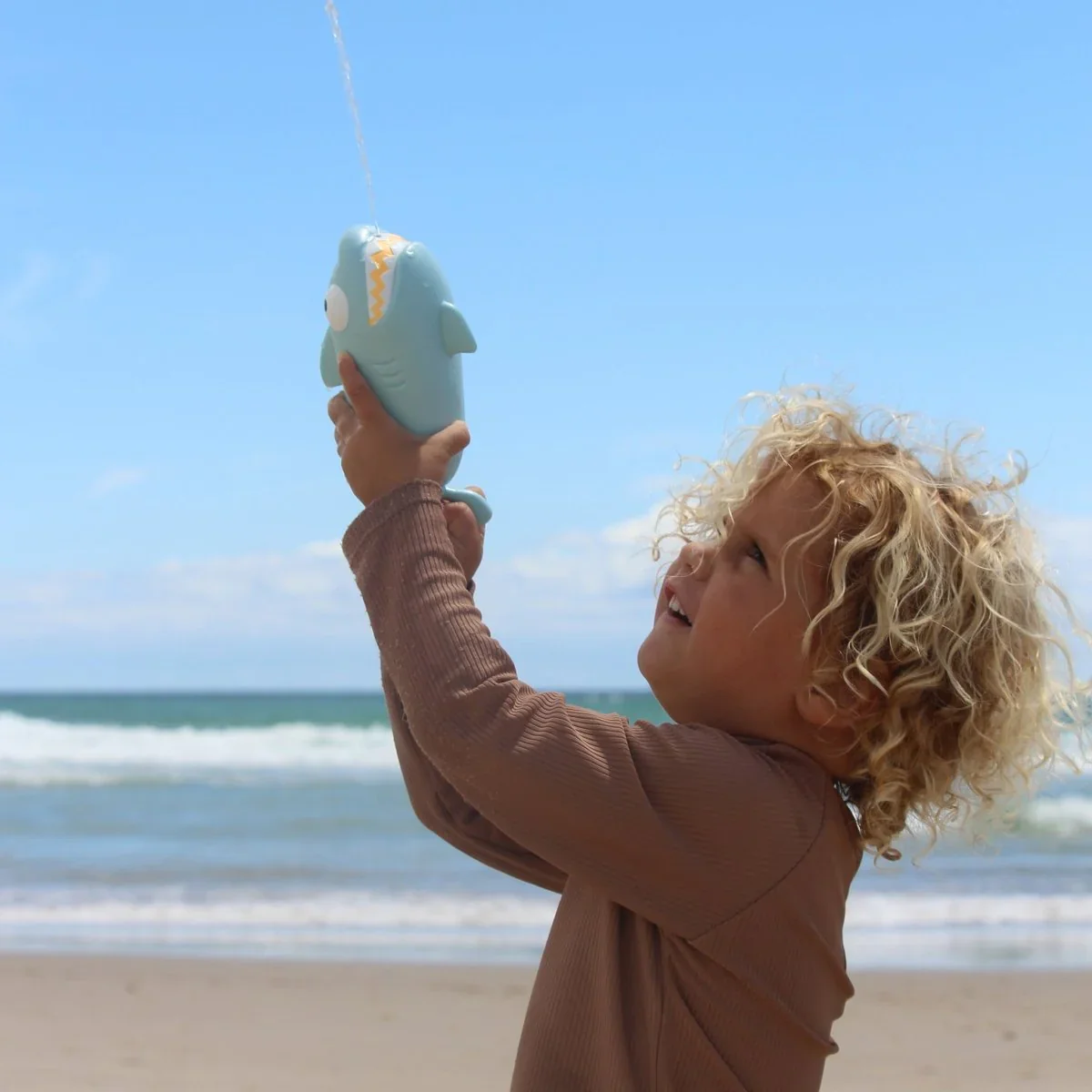 Water Squirters Shark - Image 6